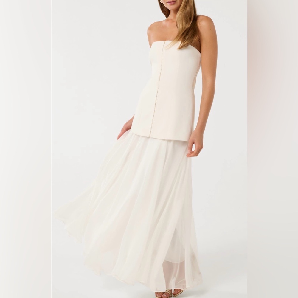 Ever New Elegant strapless White Dress